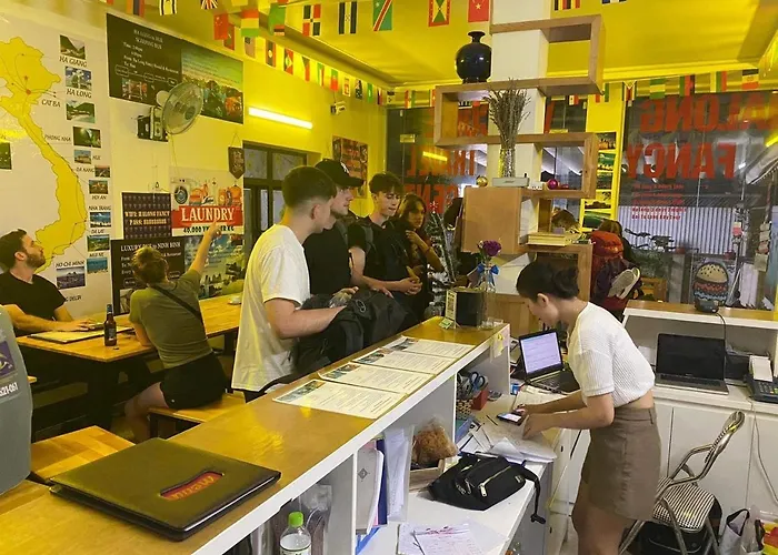 Fancy With Vegetarian And Vegan Restaurant Hostel