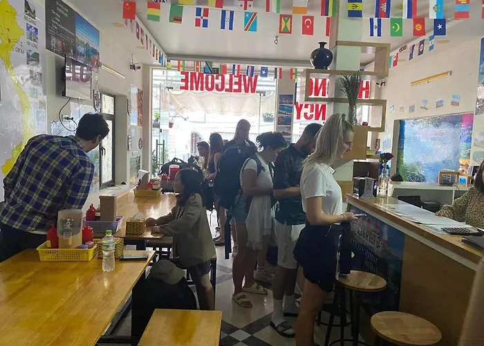 Fancy With Vegetarian And Vegan Restaurant Hostel Ha Long