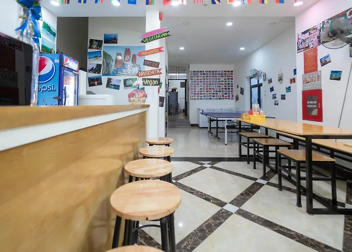 Fancy With Vegetarian And Vegan Restaurant Hostel *