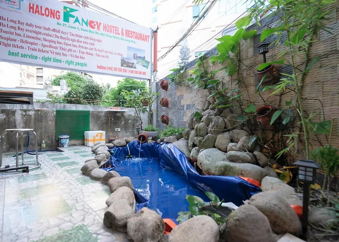 Fancy With Vegetarian And Vegan Restaurant Hostel