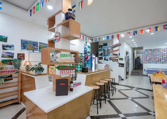 Fancy With Vegetarian And Vegan Restaurant Hostel
