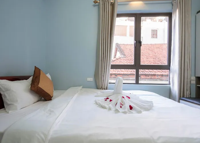 Hostel Fancy With Vegetarian And Vegan Restaurant