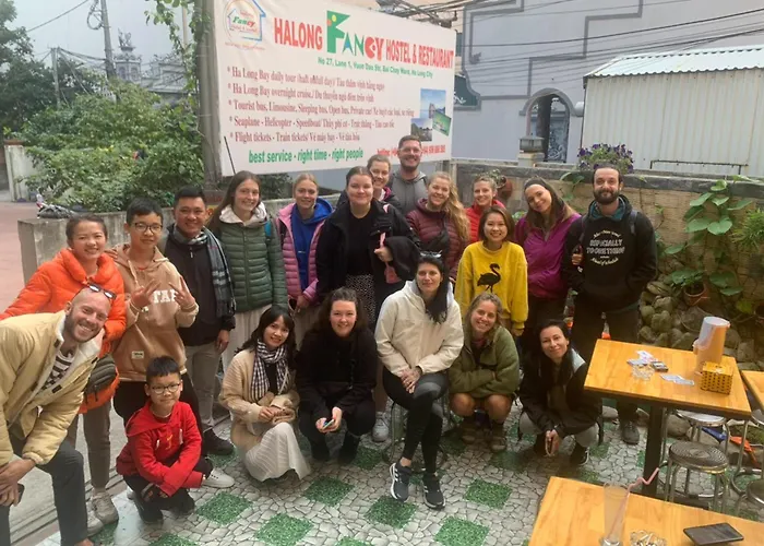 Hostel Fancy With Vegetarian And Vegan Restaurant Ha Long