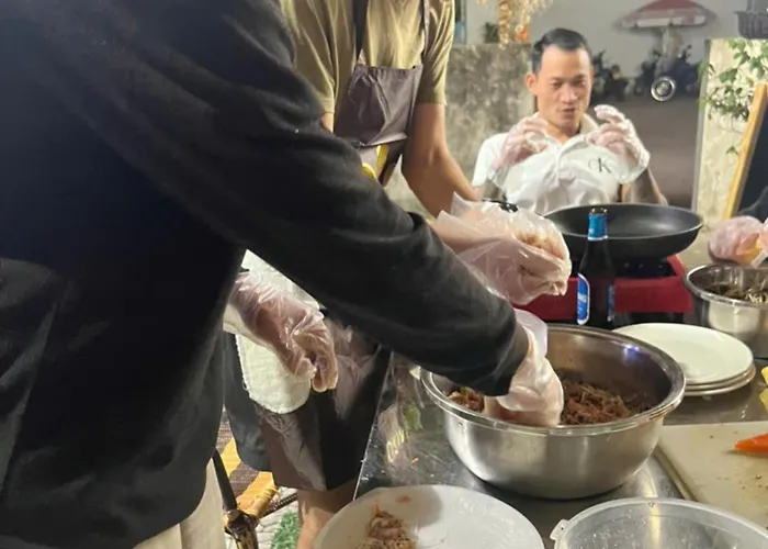 Fancy With Vegetarian And Vegan Restaurant Hostel Ha Long