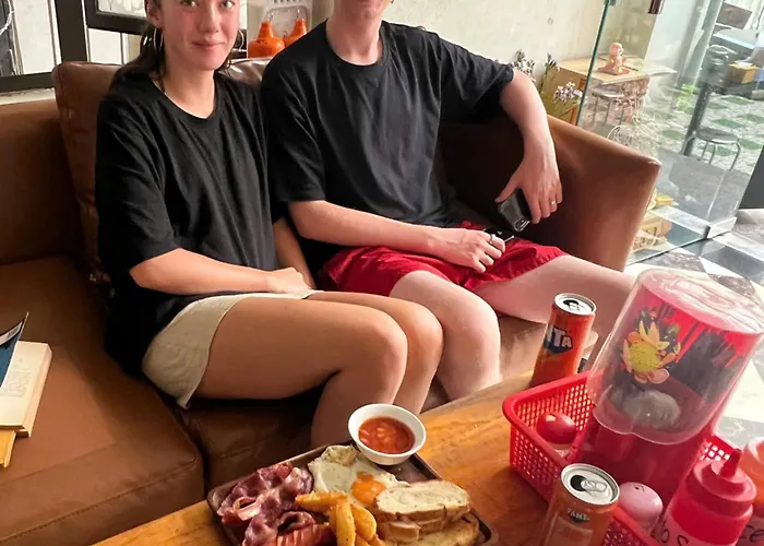 Hostel Fancy With Vegetarian And Vegan Restaurant Ha Long